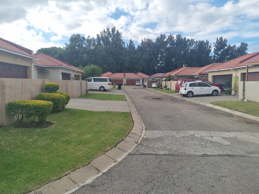 3 Bedroom Property for Sale in Waterval East North West